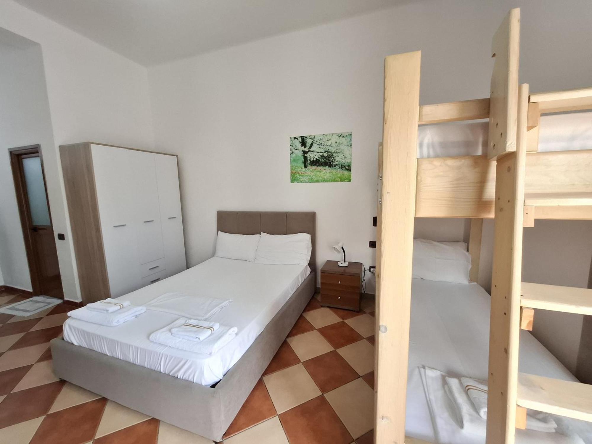 Hotel Sirena Radhimë Eksteriør billede